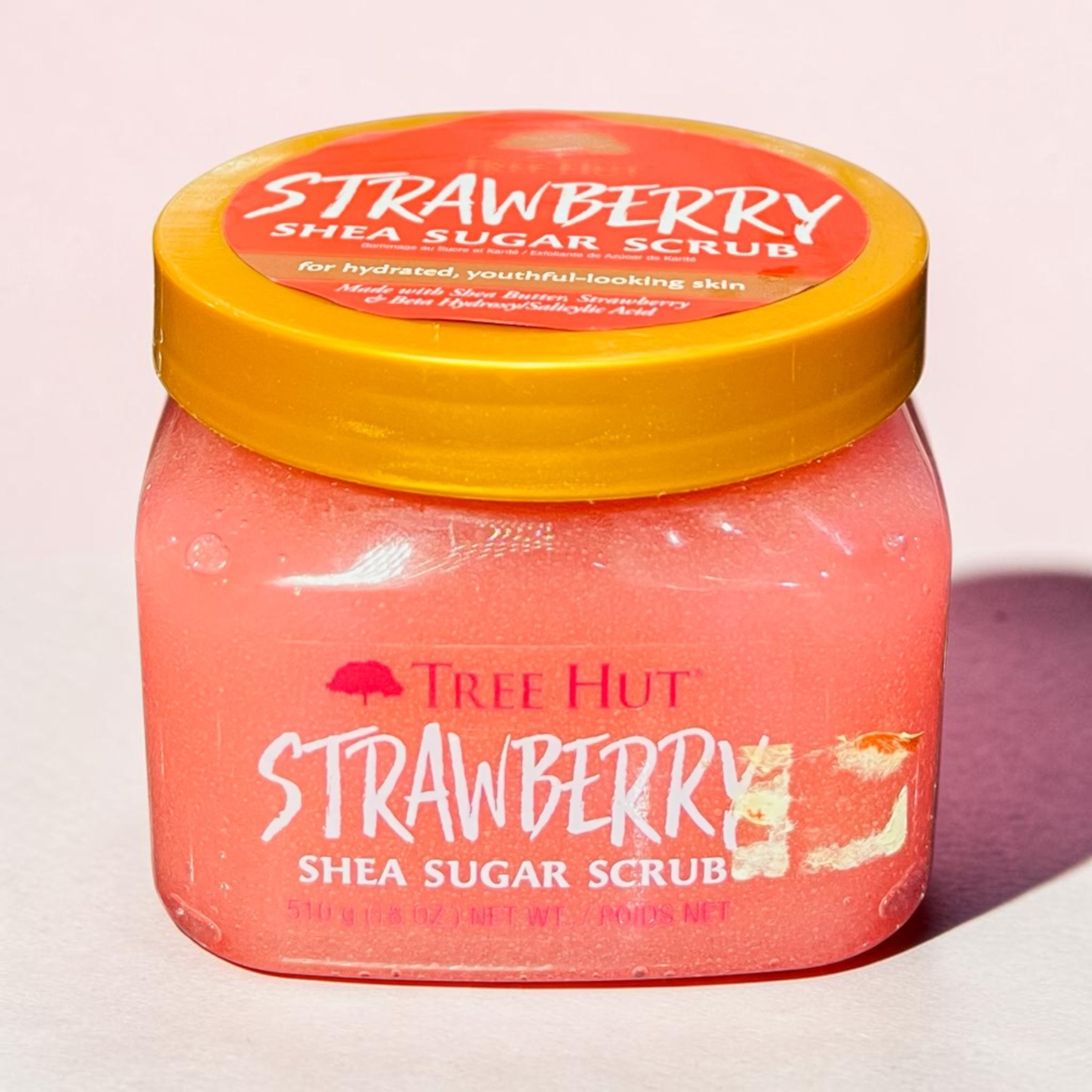 TREE HUT STRAWBERRY SHEA SUGAR SCRUB 510G